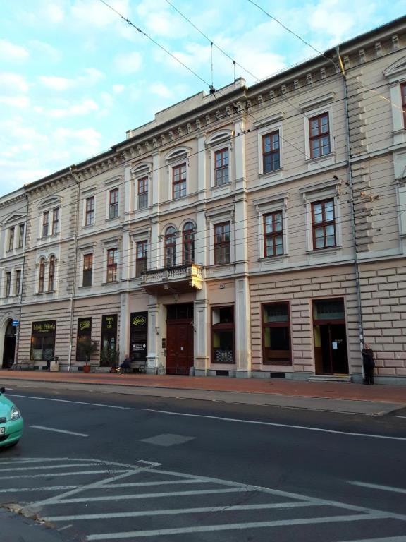 Tomka Apartman Segedín Exteriér fotografie