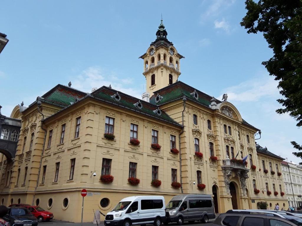 Tomka Apartman Segedín Exteriér fotografie